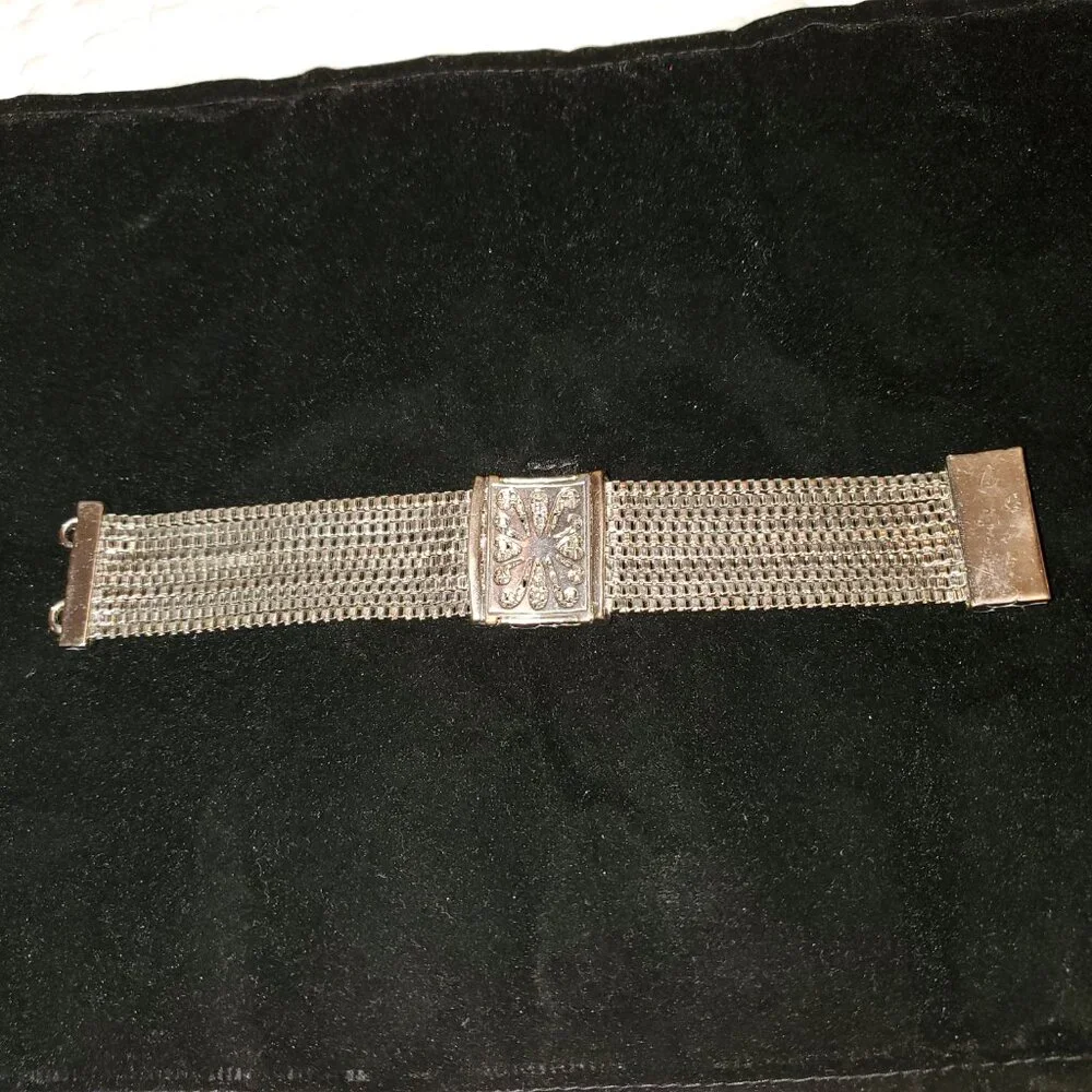 SILVER COLOR MULTI CHAIN BRACELET - Picture 2 of 5